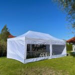 Duży namiot pop-up 4x8 do szybkiego montażu na evencie